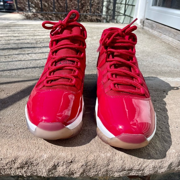 EUC!  Red Jordan 11 win like 96.  Size 11.5 - Picture 3 of 7